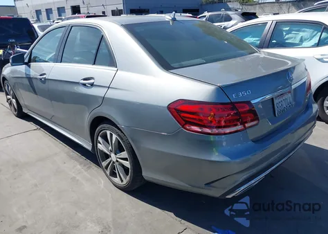 2014 Mercedes-Benz E 350 z USA, uszkodzony, nr VIN WDDHF5KB6EA865298